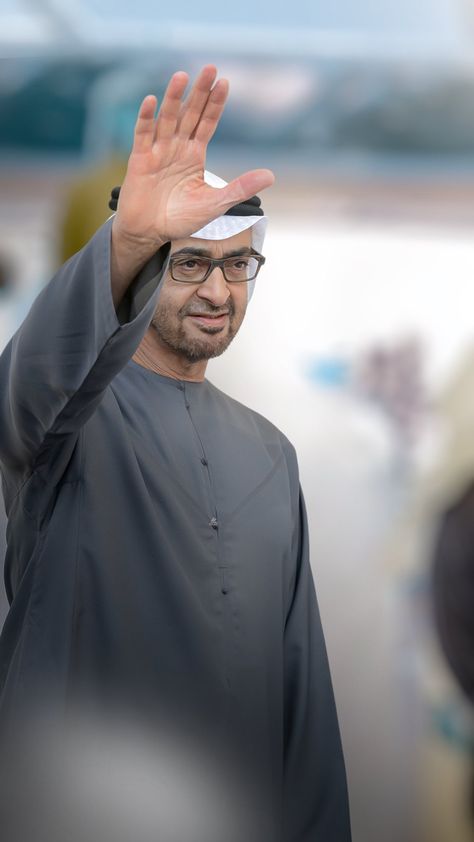 Mohammed Bin Zayed, Grey Wallpaper Iphone, Houses Interior, Uae National Day, Sheikh Mohammed, Prince Mohammed, Profile Wallpaper, Diamond Vector, Beautiful Houses Interior