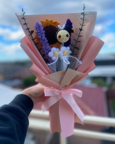 A small graduation bouquet wrapped in pink. Perfect gift to celebrate 💝 #crochet #crochetlove #crochetersofinstagram #grad #graduation Graduation Bouquet, Bouquet Wrap, Instagram A, Perfect Gift, Celebrities, Crochet, Pink, Gifts, On Instagram