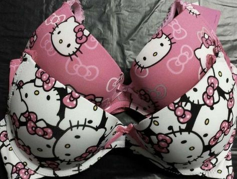 00s Mode, Images Hello Kitty, Hello Kitty Things, Charmmy Kitty, Kitty Clothes, Hello Kitty Clothes, Kitty Accessories, Hello Kitty Aesthetic, Kitty Pictures