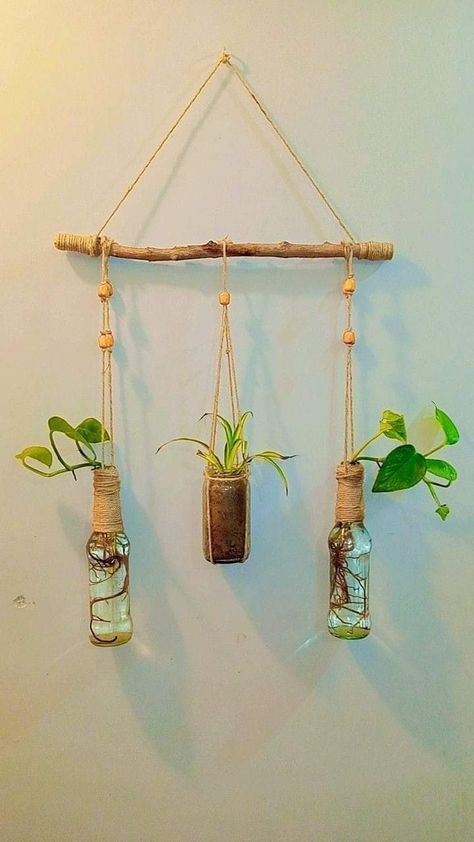 Wall Hanging Decorations, Plants In Bottles, Easy Room Decor, نباتات منزلية, Plants Wall, Glass Bottle Diy, Cute Diy Room Decor, Diy Glass Bottle Crafts, Diy Plant Hanger