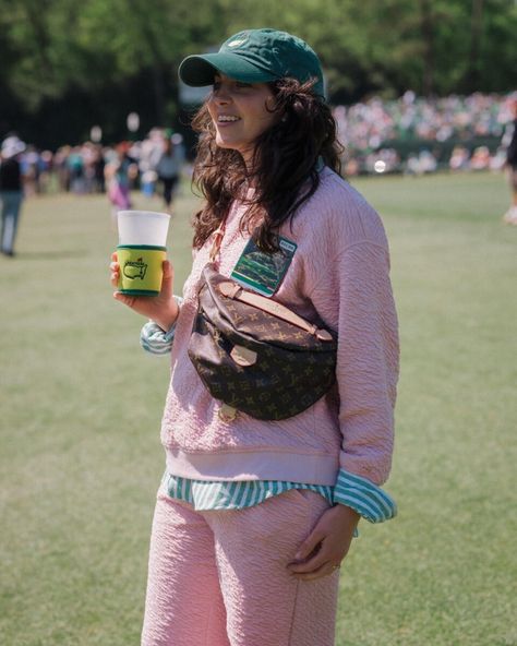 Outfit Inspiration for your day at Augusta National Golf Club. Woman Golf Outfit Fall, The Masters Outfit Women, Masters Tournament Outfit Women, Masters Outfit Women, Masters Golf Outfit Woman, Golf Tournament Outfit Spectator, Masters Outfit, Golf Tournament Outfit, Masters Party