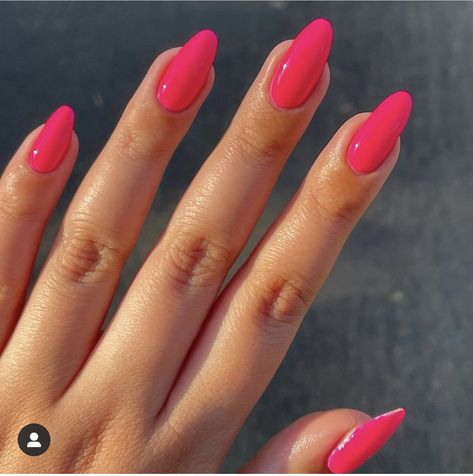 Neon Pink Almond Nails, Hot Pink Almond Nails, Ring Nails, Almond Nails Designs Summer, Almond Gel Nails, Nail Bling, Neon Pink Nails, Nails Inspiration Summer, Wattpad Book