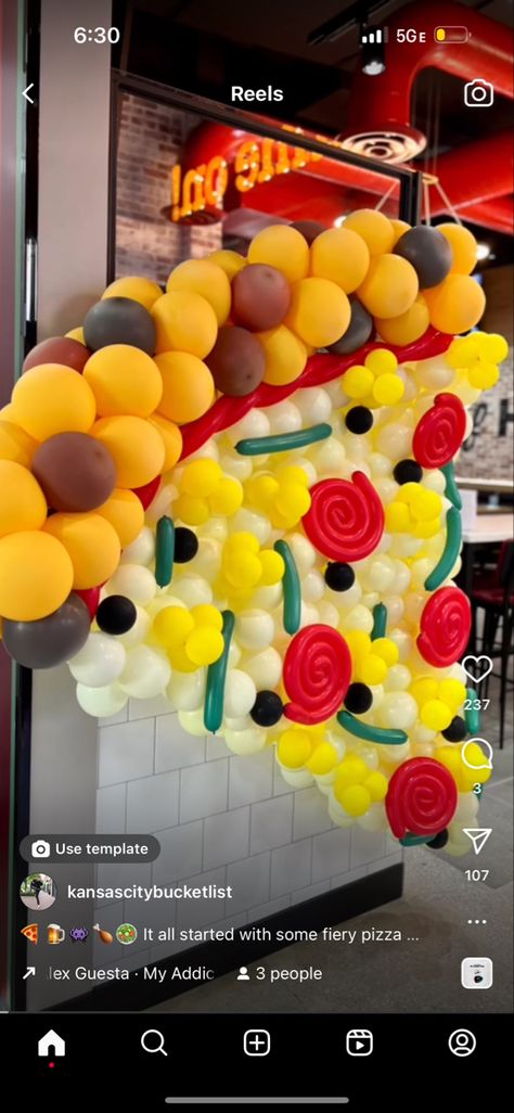 Pizza Balloon Arch, Pizza Balloons, Pizza Pizza, Balloon Diy, Balloon Arch, Balloons, Pizza, Pizzas