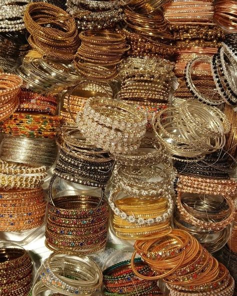 Aesthetic Indian Culture, Indian Jewelry Bangles, Desi Jewelry Aesthetic, Indian Bangles Aesthetic, Indian Jewellery Aesthetic, Indian Jewelry Aesthetic, Indian Culture Aesthetic, Bangle Aesthetic, Desi Bangles