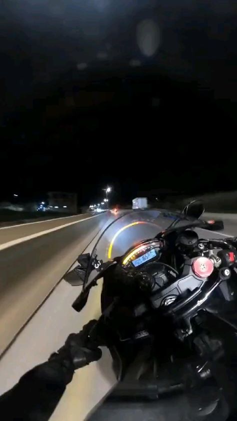 Late Night Motorcycle Ride Video, Ngebut Naik Motor, Video Geng Motor Wattpad, Motor Ride Night, Night Ride Video, Night Ride Motorcycle Aesthetic, Night Ride Motorcycle, Bike Riding Video, Motor Story