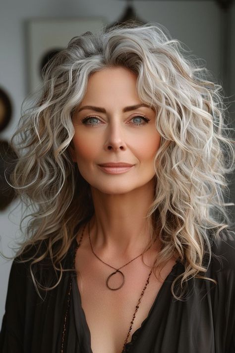 Curly Lob, Mens Summer Hairstyles, Grey Curly Hair, Silver Hair Color, Naturally Curly Bob, Hair Advice, Curly Hair With Bangs, Modern Hairstyles, Older Women Hairstyles