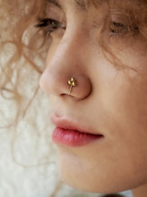 Nose Ring Online, Nose Jewels, Small Earrings Gold, Nose Ring Jewelry, Nose Pins, Nose Piercings, Indian Nose Ring, Multiple Ear Piercings, Nose Piercing Jewelry