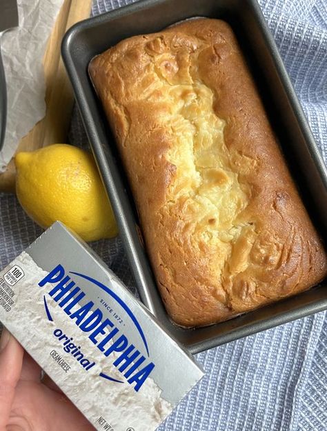 lemon carem cheese bread 12 Tomatoes Recipes Desserts Baking, Lemon Bread Recipes, Lemon Cream Cheese Bars, Cream Cheese Bread, Cheese Bread Recipe, Lemon Cheese, Lemon Cream Cheese, Lemon Bread, Cream Cheese Recipes