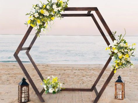 Photo Booth Stand, Epic Backgrounds, Wooden Wedding Arches, Wedding Arch Backdrop, Hexagon Wedding, Wedding Arbor, Wooden Backdrops, Rustic Style Wedding, Wooden Arch