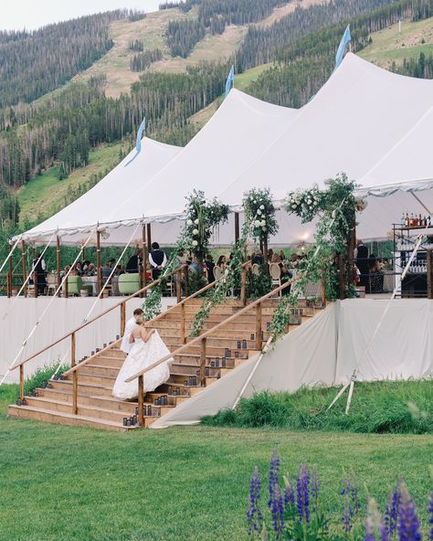 Rustic mountain charm met sophisticated soirée for T&H’s reception. 🏔🌿 The floral details flowed effortlessly from the outdoor ceremony to the elegant tented reception nearby, where earthy, organic materials kept the vibe wild and wonderful. Planner + Producer: @gobelladesign Design, Flowers, and Fabrication: @bircheventdesign Photography: @erickelley Rentals & Decor: @copartyrentals @reverie_social Videography: @theandrewsfilms Venue: @beanos_cabin @vailresortsweddings Entertainment: @jord... Mountain Wedding Reception, Elegant Mountain Wedding, Tented Reception, Wooden Steps, Tent Reception, Wedding Tent, Majestic Mountains, Rental Decorating, Lush Greenery