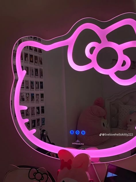 Dresser Living Room, Hello Kitty Mirror, Room Dresser, Hello Kitty Room Decor, Images Hello Kitty, Hello Kitty Merchandise, Hello Kitty Makeup, Hello Kitty Rooms, Kitty Accessories