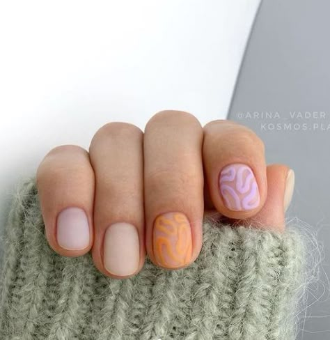 Nail Ideas Manicures, Simple Nails Gel, Minimal Nail Art, 2022 Summer Nails, Minimal Nail, Spring Nail Ideas, Funky Prints, Minimal Nails Art, Uv Nail Lamp