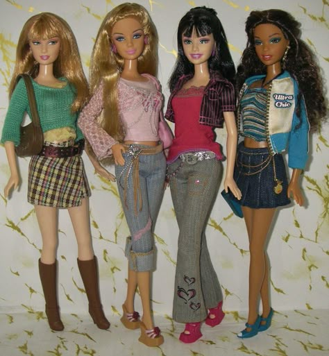 Barbie Doll Outfits 2000s, Barbie Fashion Fever Dolls, Y2k Barbie Doll, Barbie Diaries Outfit, Barbie Doll 2000s, Early 2000s Barbie Dolls, Barbie Fashion Fever Clothes, Raquelle Barbie Outfits, Early 2000s Barbie