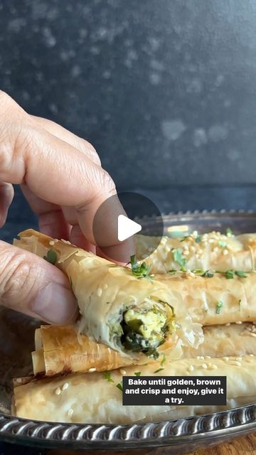 83K views · 2.5K likes | Manali Singh on Instagram: "Palak Paneer “Spanakopita” Rolls! These are inspired from a Greek cooking class that I took in Athens earlier this year. 😃Phyllo sheets are filled with a spinach, paneer filling and shaped into rolls and then baked until flaky and golden brown. Perfect finger food for Diwali parties! Get the NEW recipe on the blog, link in bio. . . #indianfusion #diwalirecipes #diwali2023 #indianfestival" Spanakopita Rolls, Spinach Paneer, Phyllo Dough Recipes, Greek Spinach Pie, Spinach Pie, Diwali Food, Greek Cooking, Phyllo Dough, Cooking Class