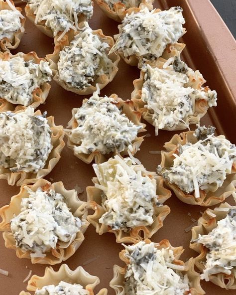 3 Easy Appetizers Using Phyllo Cups - Crisp Collective Phyllo Appetizers, Spinach Artichoke Bites, Phyllo Cups, Christmas Appetizers Party, Appetizers Easy Finger Food, Best Appetizer Recipes, Easy Appetizers, Cold Appetizers, Appetizer Bites