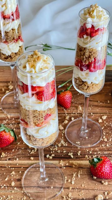 Champagne Flute Desserts, Mini Strawberry Trifle, Strawberry Shortcake Cheesecake Cups, Prosecco Ladder, Mini Strawberry Shortcake Cups, Champagne Cheesecake, Strawberry Cream Cheese Dessert, Cheesecake Shots, Treats Business