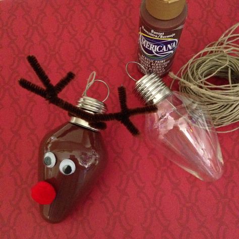 Rudolph the Red Nose Reindeer Ornament 2013 | Use a clear plastic craft… Rudolph Party, Diy Christmas Ornaments For Kids, Ornaments For Kids To Make, Reindeer Party, Daycare Art, Easy Diy Christmas Ornaments, Christmas Ornaments Diy Kids, Christmas Ornaments For Kids, Light Bulb Crafts