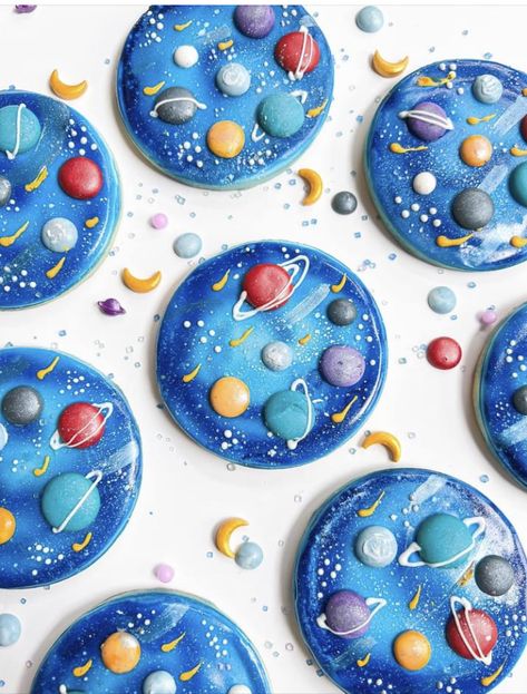 Planet Cookies, Galaxy Cookies, Eclipse Party, Planet Cake, Ornament Cookies, Cookie Exchange, Cookie Icing, Fancy Cookies, Oreo Cookies