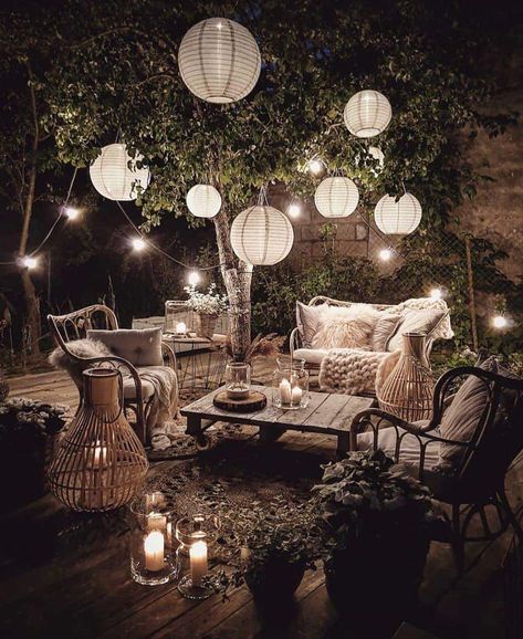 Boho Outdoor Space, Design Per Patio, Simple Bed Designs, Small Patio Garden, Boho Outdoor, Mombasa, Garden Seating, Outdoor Deck, Small Patio