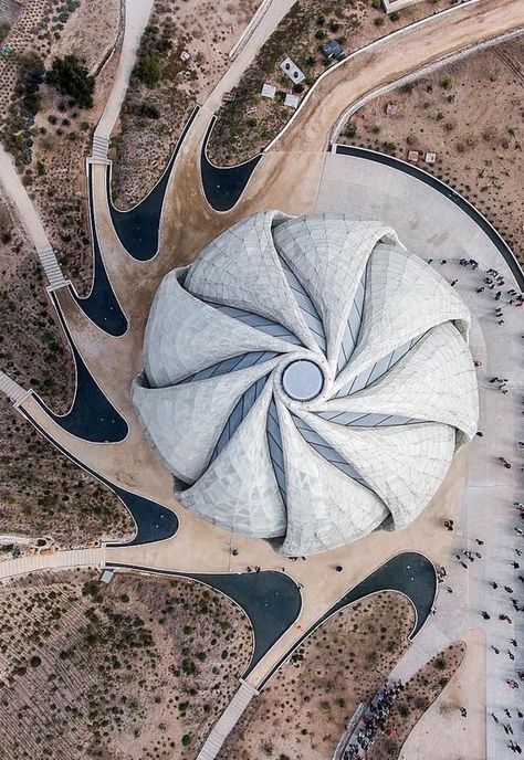 Biomimicry Architecture, معرض فني, Architecture Cool, Temple Of Light, New Architecture, Parametric Architecture, Organic Architecture, Facade Architecture, Futurism