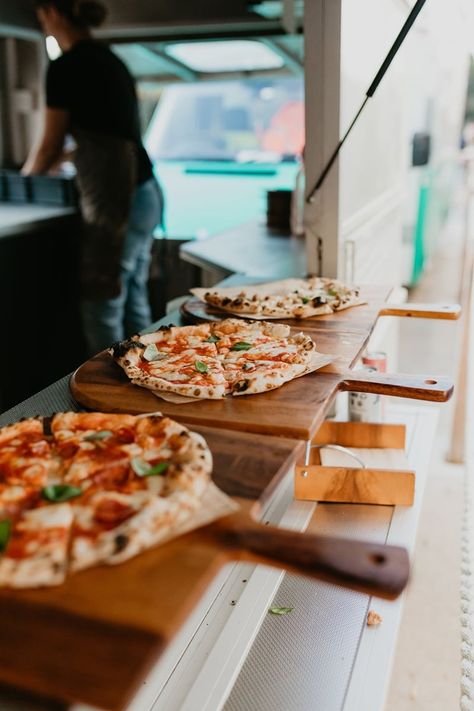 Pizza Farm, Pizza Station, Woodfired Pizza, Pizza Vans, Concept Restaurant, Pizza Catering, Pizza Food Truck, Pizza Photo, Authentic Italian Pizza