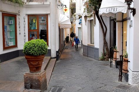 What To Do In Capri, Capris Italy, Where To Stay In Capri Italy, Capri Shopping, Shopping In Capri Italy, Capri Italy Hotels Luxury, Capri Italy, Italy Map, Shopping Places