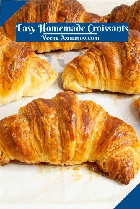 Easy Croissant Recipe, Make Croissants, Crossant Recipes, Making Croissants, Homemade Croissants, Crescent Recipes, Croissant Dough, Croissant Recipe, Baking Decorating