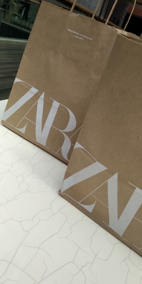 Zara Shopping Bags, Zara Shopping Bag, Zara Snap, Zara Paper Bag, Money Clothing, 2024 Board, Zara Bag, Bf Picture, Beauty Corner