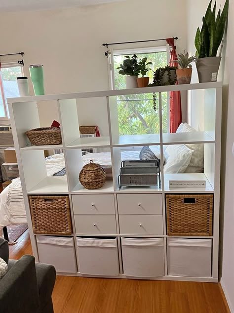 Cube Unit Room Divider, Studio Wall Divider Ideas, Studio Apartment Shelf Divider, Bookcase Divider Bedroom, Ikea Room Separator Ideas, Cube Shelf Room Divider Ideas, Studio Apartment Ideas With Kitchen, Room Divider Bookcase Small Apartments, Cube Shelf Divider