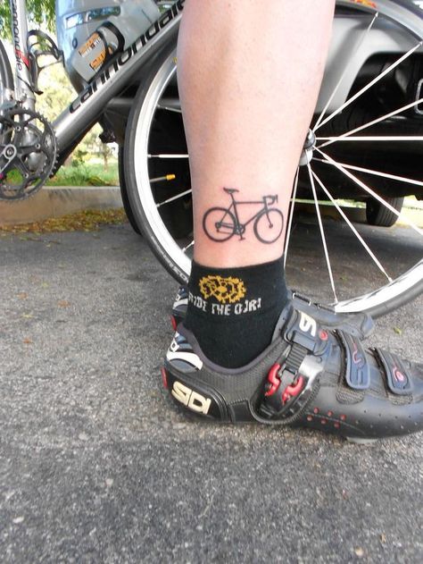 Cycling Tattoo Bicycles, Bicycle Tattoos, Kids Bike Storage, Bike Riding Outfit, Tattoo Bike, Cycling Tattoo, Mountain Bike Tattoo, Bike Tattoo, Bicycle Tattoo