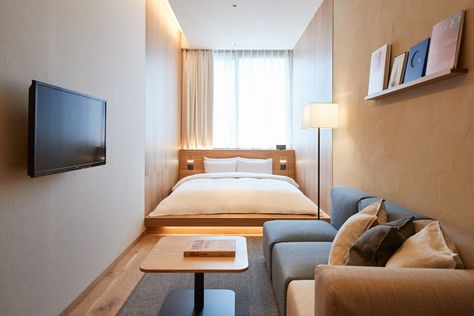 Muji Hotel, Arsitektur Masjid, Tokyo Hotels, Casa Container, Small Hotel, Hotel Interiors, Types Of Rooms, Design Hotel, Design Del Prodotto