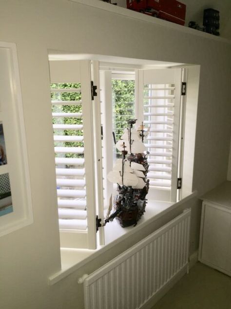 White Shutters Living Room, Shutters Interior Window, Window Shutters Indoor, Cottage Shutters, Shutters Living Room, Shutters Interior, Kitchen Shutters, Indoor Shutters, White Shutters