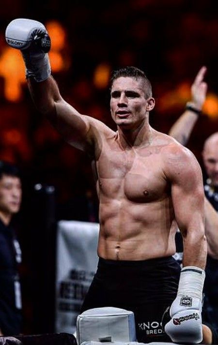 Rico Verhoeven Kickboxing  Champion Rico Verhoeven, Junggi Kim, Thai Box, Fit Bodies, Sport Icon, Combat Sports, Muay Thai, Kickboxing, Martial Arts