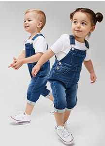 Kids Dungarees, Denim Jacket Long, Double Denim Looks, Overalls Fashion, Knit Denim, Double Denim, Jeans Kids, Jacket Long, Long Shirt Dress