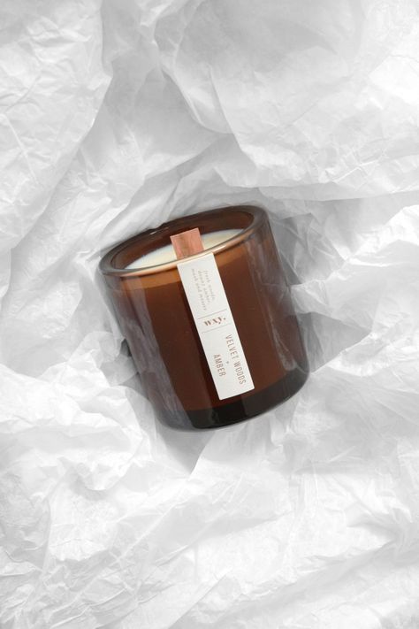 Wxy Candles, Candle Photography Ideas, Expensive Candles, Candle Recipes, Smelling Candles, Candle Photography, Amber Candle, Soya Mumu, Homemade Scented Candles