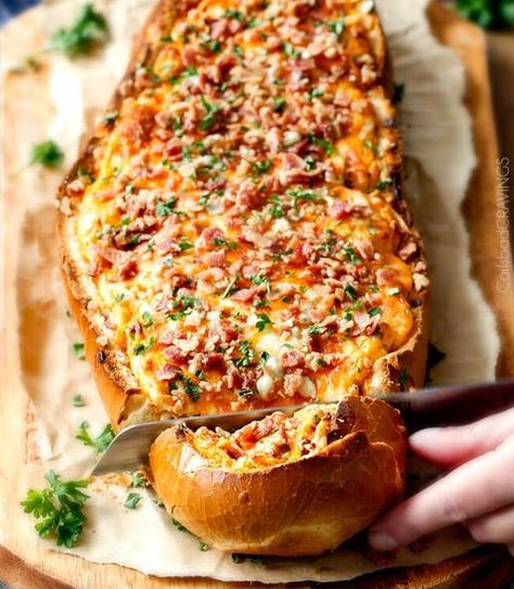 13 Delectable French Bread Recipes | Homemade Recipes | http://homemaderecipes.com/13-french-bread-recipes/ Fingerfood Recipes, Baked Buffalo Chicken Dip, Sandwich Vegetarian, Winter Appetizers, French Bread Recipe, Bowl Party Food, Carlsbad Cravings, Crowd Pleasing Appetizers, Football Party Food