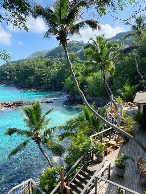 11 Best Places to Honeymoon Outside India on a budget - TravelSole Seychelles Resorts, Seychelles Islands, Romantic Honeymoon Destinations, Best Honeymoon Destinations, Best Honeymoon, Romantic Honeymoon, Tropical Destinations, Romantic Destinations, Exotic Places