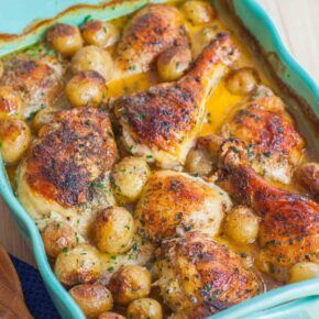 Easy Potato & Chicken Casserole Recipe (video) - Tatyanas Everyday Food Drumstick Casserole, Chicken Mulligatawny, Panini Recipes Chicken, Chicken Potato Casserole, Creamy Chicken Casserole, Chicken Breast Crockpot Recipes, Potato Chicken, Chicken Shawarma Recipe, Casserole Chicken