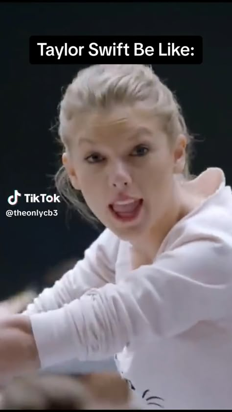 Talor Swift - Shake It Off after the song  Be Like  @vlogjeswchlo Taylor Swift Being Cute, Taylor Swift Olaf, Taylor Swift Funny Videos, Songs By Taylor Swift, Charles Brockman, Shake It Off Taylor Swift, All Taylor Swift Songs, Taylor Swift Shake It Off, Taylor Swift Random