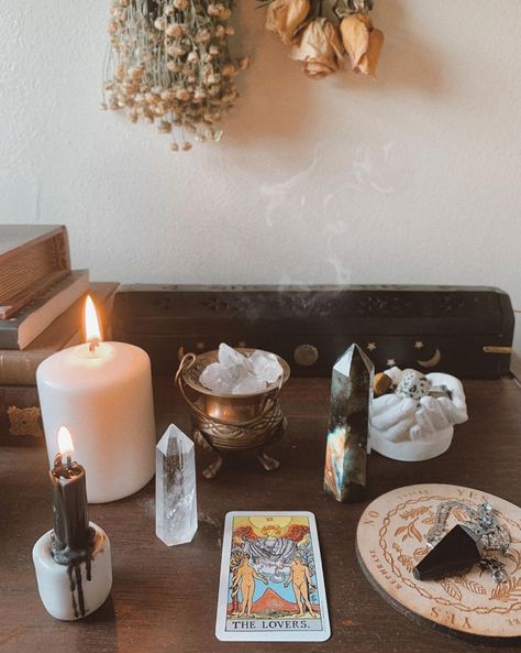 What real witchcraft looks like || Modern magical practices use rituals to manifest a person’s intent. Larger rituals can involve candles with sigils or ruins on them, meditative baths with salt and herb mixes, spell jars or divination tools like tarot cards or pendulums. Yet, most witches do not conduct fancy spellwork every day. https://amherstwire.com/35289/lifestyle/what-real-witchcraft-looks-like/ Manifest A Person, Altar Ideas Sacred Space, Real Witchcraft, Witchy Room, Personal Altar, Witchcraft Altar, Witch Rituals, Jar Spells, Spell Jars