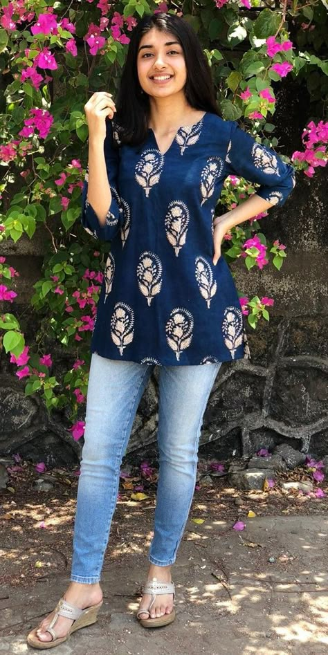 Jeans Top Design, Short Kurti Designs, Cotton Tops Designs, Short Kurtis, Stylish Kurtis, Kurtis Design, Stylish Kurtis Design, Simple Kurta, Simple Kurti