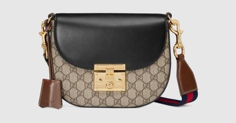 Gucci Padlock medium GG shoulder bag Gucci Padlock Bag Outfit, Gucci Padlock Bag, Zapatillas Louis Vuitton, Gucci Padlock, Bag Outfit, Designer Crossbody Bags, Designer Shoulder Bags, Canvas Shoulder Bag, Gucci Handbags