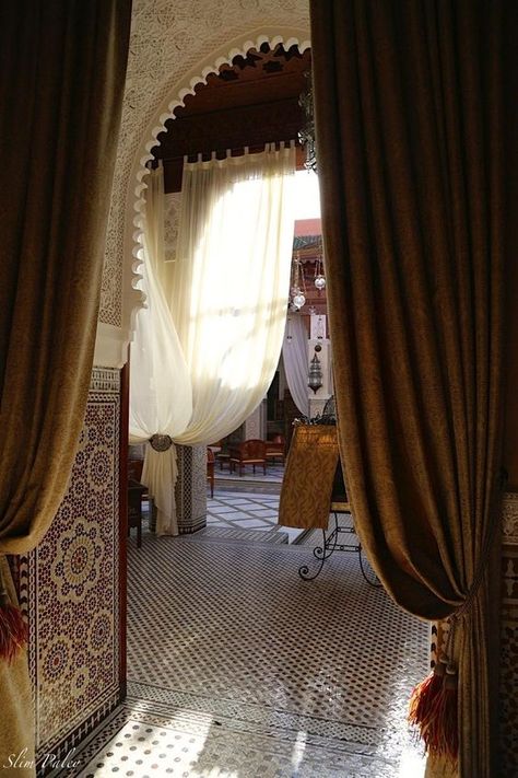 Moroccan Curtains, Royal Mansour Marrakech, Bathroom 2023, Moroccan Houses, Moroccan Restaurant, Fear Of Missing Out, Morocco Style, Moroccan Homes, Moroccan Interiors