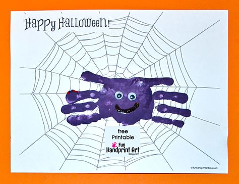 Use these free printable spider webs to create Halloween Cards. Kids will enjoy personalizing them with handprint spiders! Makes a great keepsake too. Halloween Activities Preschool, Fingerprint Crafts, Spider Crafts, Halloween Printables Free, Fun Halloween Crafts, Carte Halloween, Halloween Preschool, Easy Halloween Crafts, Handprint Crafts