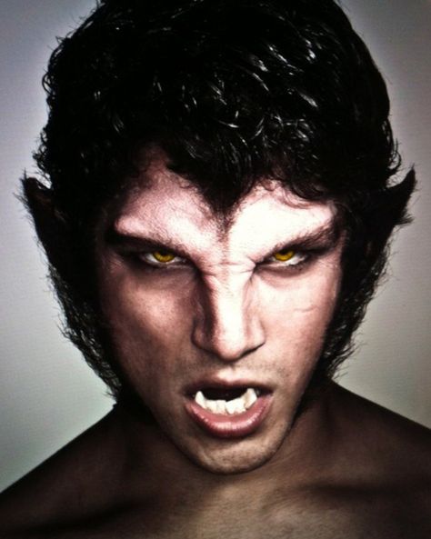 Scott McCall loup garou 🐺 Teen Wolf سكوت ماكول, Wolf Makeup, Teen Wolf Werewolf, Wolf Movie, Teen Wolf Art, Werewolf Stories, Werewolf Costume, Teen Wolf Scott, Universe Images