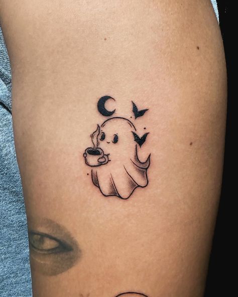 Ghost Dog Tattoo, Small Ghost Tattoo, Mini Ghost Tattoo, Siblings Tattoos, Cute Ghost Tattoo, Ghost Tattoo Ideas, Tattoo Ghost, Ice Cream Tattoo, Ghost Tattoos