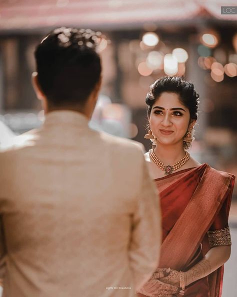 Tamil Photoshoot Ideas, After Marriage Couple Pics, Saree And Kurta Couple Photoshoot, Copels Pic Indian, Free Wedding Photoshoot, Pre Wedding Poses In Saree, Engagement Photography Poses Indian Couple, Couple Poses With Saree, Traditional Photoshoot Couple