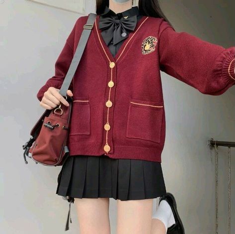 Red School Uniform, Winter School Uniform, High School Uniform, School Uniform Fashion, Uniform School, School Uniform Outfits, Uniform Outfits, Classy Winter Outfits, Model Outfits