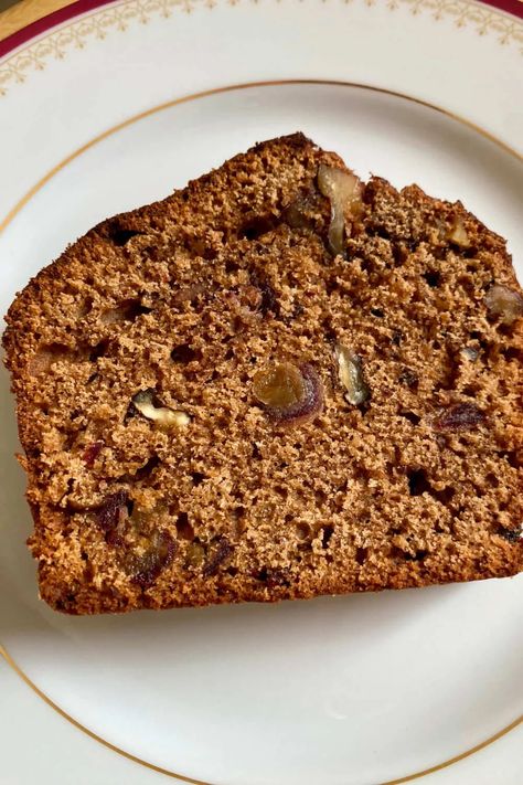 This quick and delicious date nut bread is packed with sweet dates and crunchy nuts, and takes just minutes to make - perfect for breakfast, snacks or dessert! Nutty Bread Recipe, Date Nut Loaf Recipe, Date Bread, Date Nut Bread, Nut Loaf, Loaf Recipes, Nut Bread, Bread Loaf, Snack Set