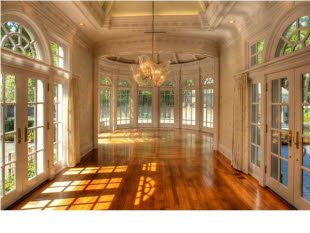 House Ballroom, Ballroom In House, Home Ballroom, French Style Interior Design, Interior Paint Colors For Living Room, French Style Interior, French Style Homes, Mansion Interior, Mansions Luxury